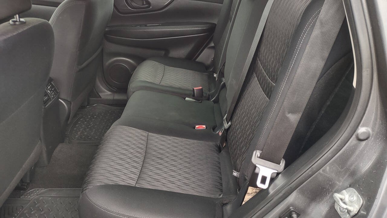Used 2020 Nissan Rogue S FWD image 27