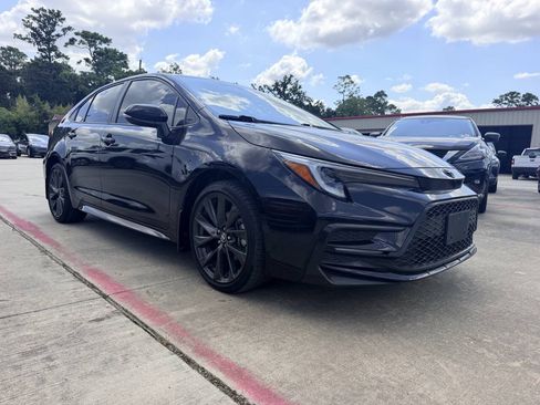 Used 2025 Toyota Corolla SE FWD image 7