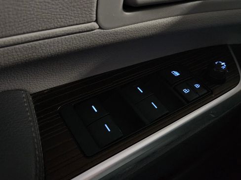 Used 2022 Toyota Sienna LE image 40