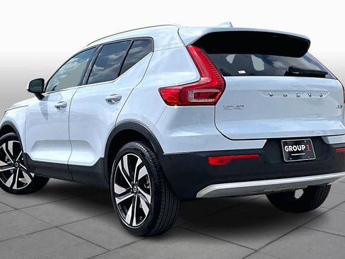Used 2025 Volvo XC40 B5 Ultra w/ Climate Package image 12