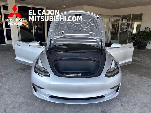 Used 2018 Tesla Model 3 Long Range RWD image 19
