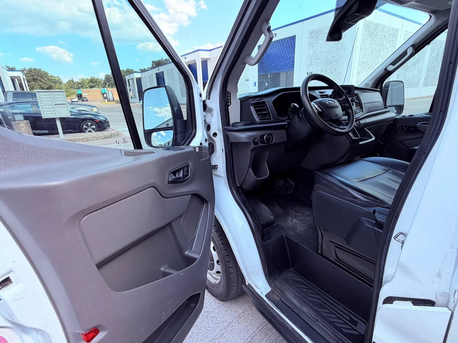 Used 2020 Ford Transit 250 Medium Roof w/ Load Area Protection Package RWD image 8