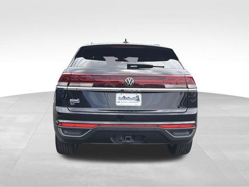 Used 2026 Volkswagen Atlas Cross Sport SE FWD image 7