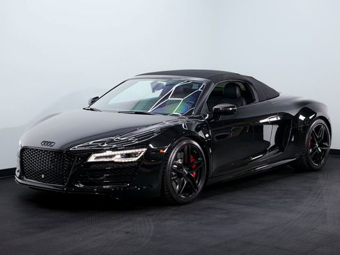 Used 2015 Audi R8 V10 w/ Full Leather Package image 1