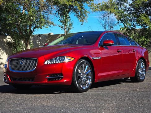 Used 2012 Jaguar XJ RWD image 5