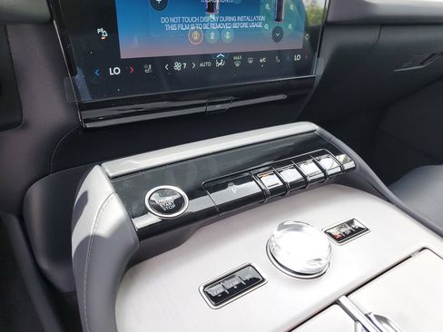 New 2026 Lincoln Navigator Premiere AWD/4WD image 29