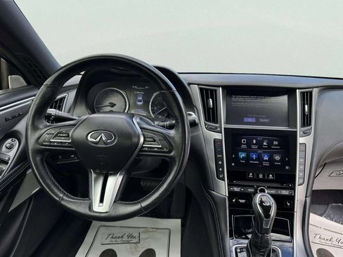 Used 2017 INFINITI Q60 3.0t w/ Premium Plus Package 3.0T AWD/4WD image 15