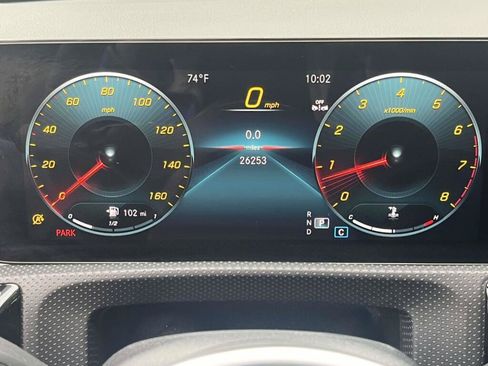 Used 2023 Mercedes-Benz CLA 250 4MATIC image 3