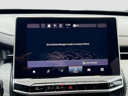 Used 2024 Jeep Compass Latitude image 18