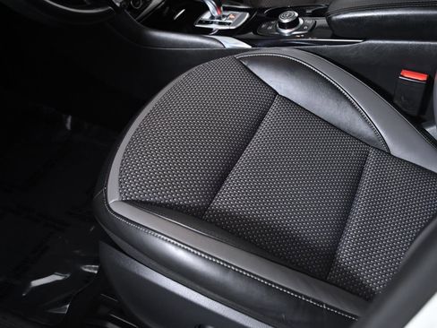 Used 2019 INFINITI QX30 Premium w/ Navigation Package image 24