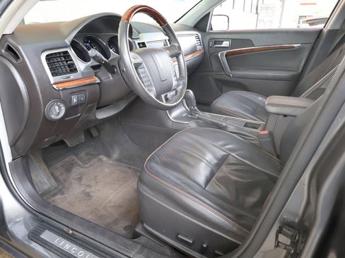 Used 2011 Lincoln MKZ image 31