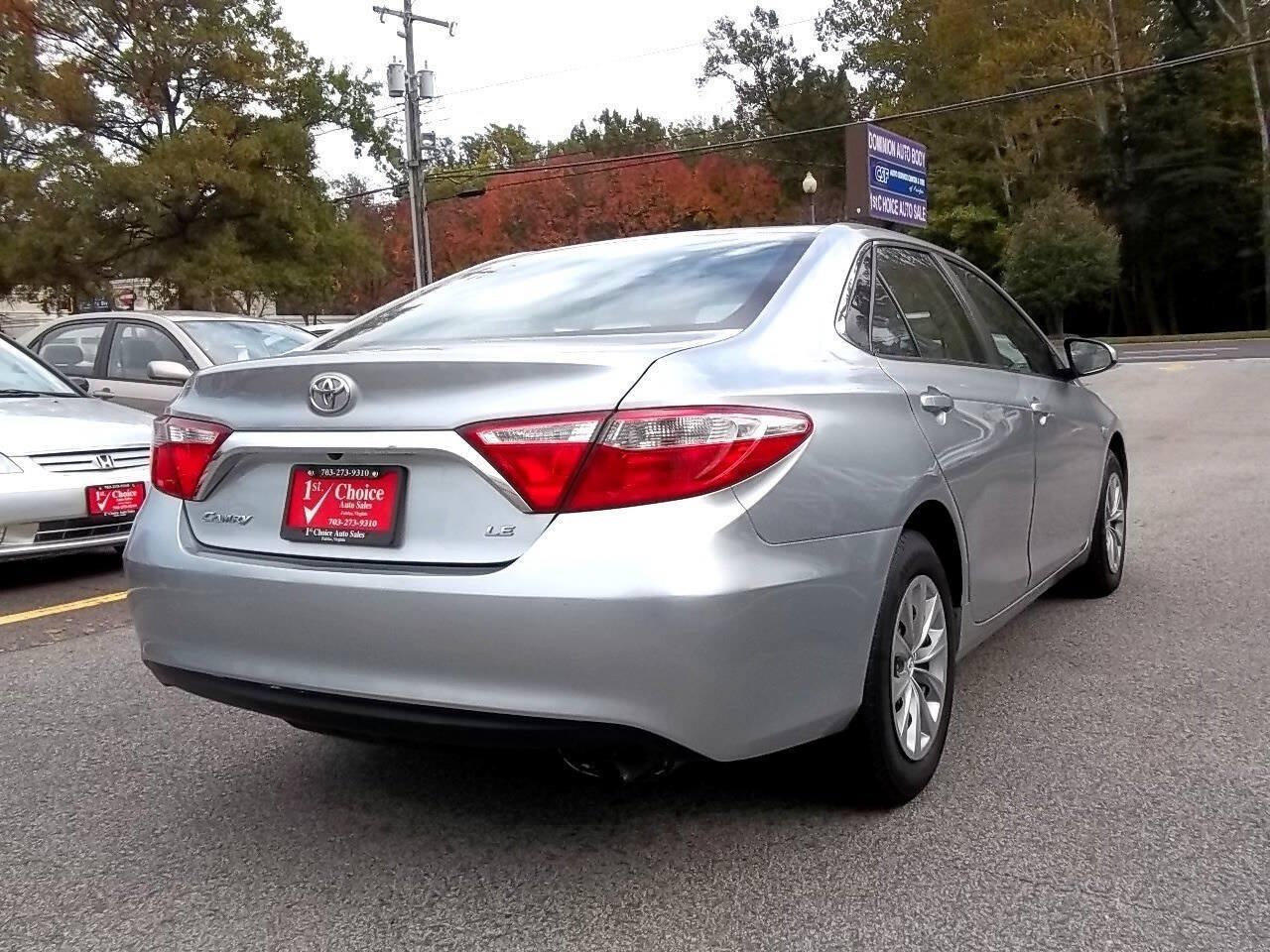 Used 2017 Toyota Camry LE FWD image 4