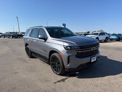 Used 2021 Chevrolet Tahoe RST w/ Luxury Package AWD/4WD image 4