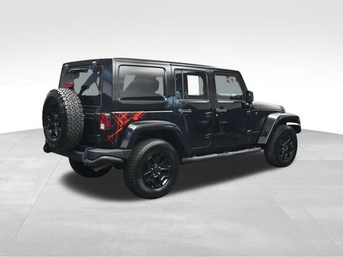 Used 2016 Jeep Wrangler Unlimited Sahara AWD/4WD image 5