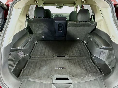 Used 2019 Nissan Rogue SV image 33