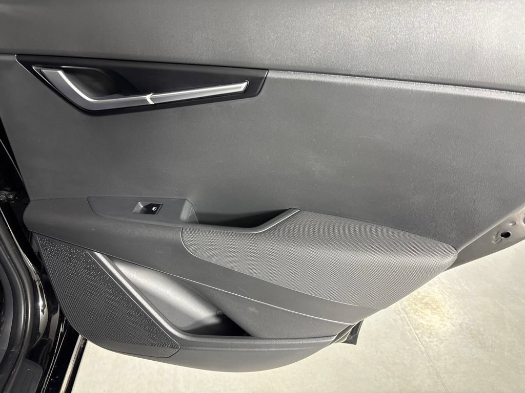 Used 2025 Kia Niro Wind FWD image 24