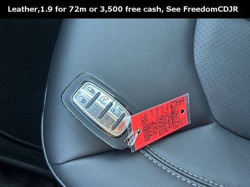 New 2026 Chrysler Pacifica Select image 27