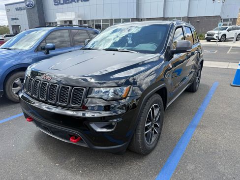 Used 2019 Jeep Grand Cherokee Trailhawk AWD/4WD image 7