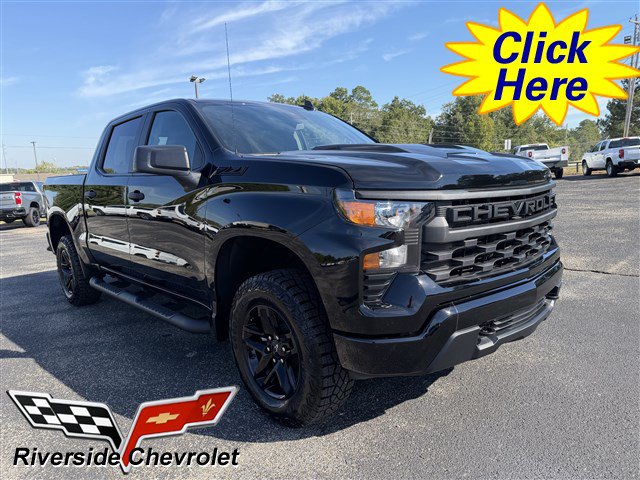 Used 2026 Chevrolet Silverado 1500 Custom Trail Boss w/ Dark Appearance Package AWD/4WD image 1