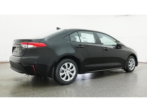 New 2026 Toyota Corolla LE FWD image 32