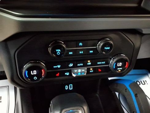 Used 2023 Ford Bronco Black Diamond w/ Sasquatch Package AWD/4WD image 24