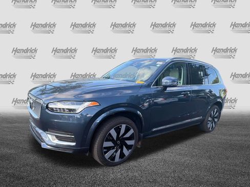 Used 2024 Volvo XC90 T8 Plus w/ Protection Package Premier AWD/4WD image 6
