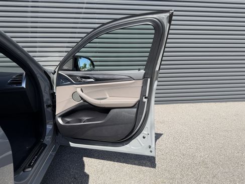 Used 2025 BMW X4 M w/ Competition Package image 15