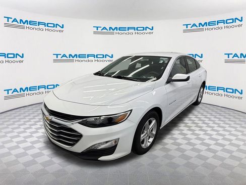 Used 2023 Chevrolet Malibu LT image 1