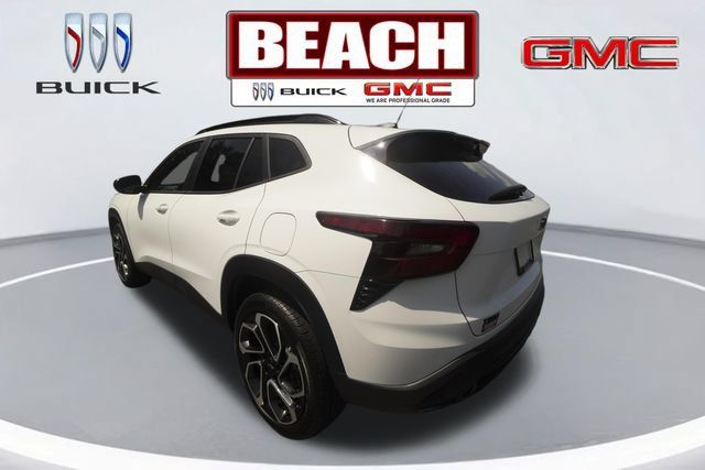 Used 2025 Chevrolet Trax RS FWD image 5