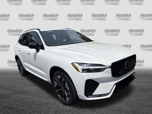 Used 2026 Volvo XC60 B5 Plus w/ Protection Package Premier AWD/4WD image 2
