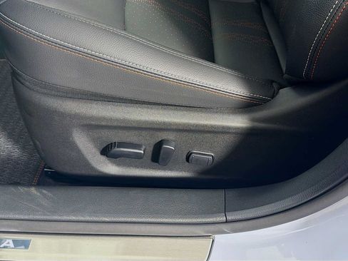 Used 2025 Nissan Altima 2.5 SR w/ SR Premium Package FWD image 17