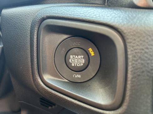 New 2025 Jeep Gladiator Sport image 45