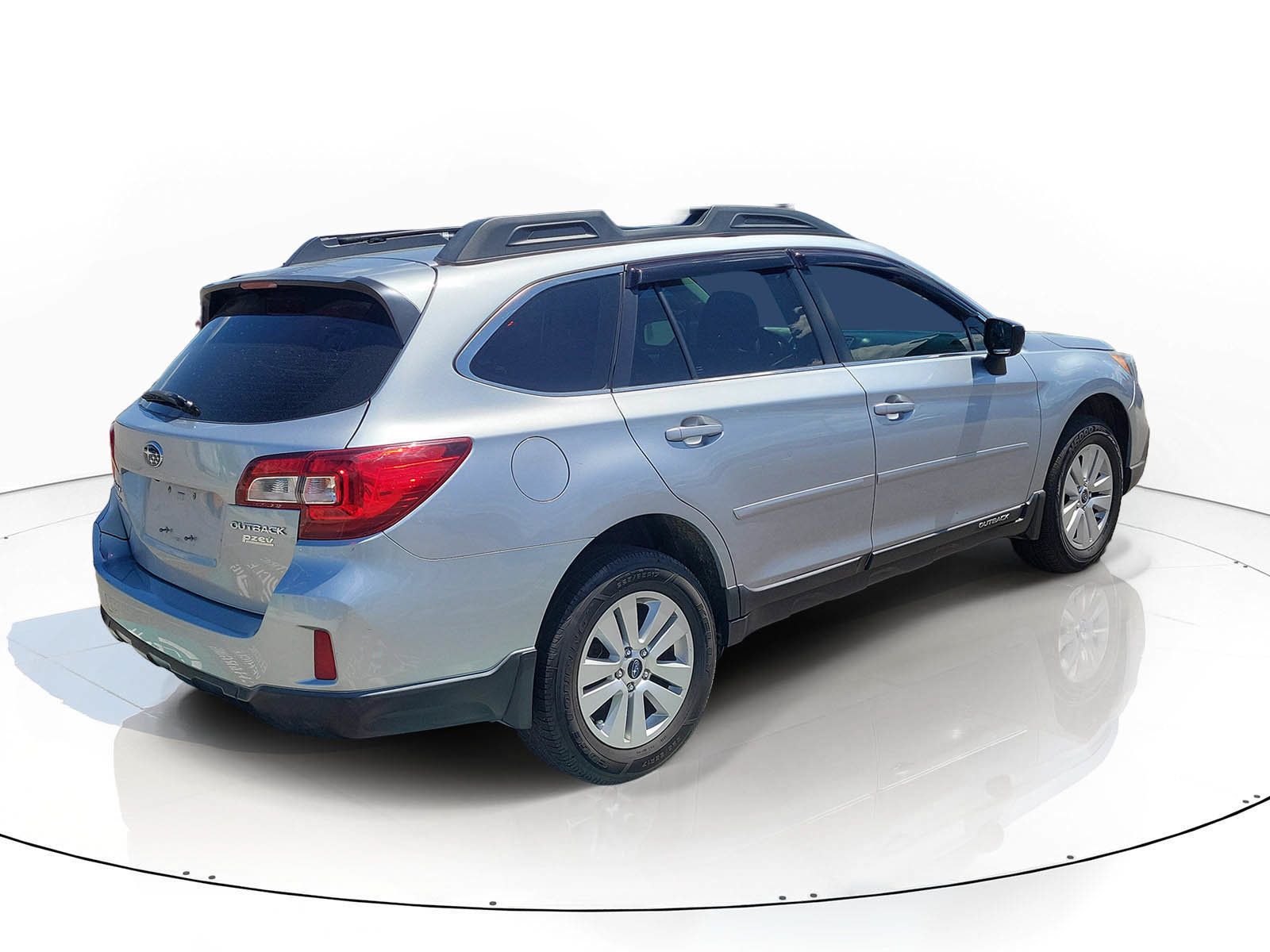 Used 2017 Subaru Outback 2.5i AWD/4WD image 3