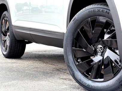 New 2026 Volkswagen Atlas SE