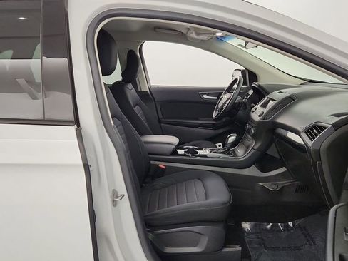 Used 2017 Ford Edge SE image 25