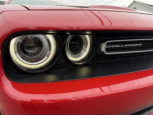 Used 2017 Dodge Challenger GT w/ Driver Convenience Group image 9