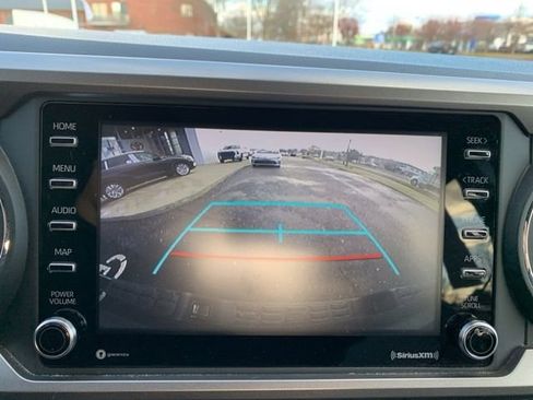 Used 2022 Toyota Tacoma SR5 image 19