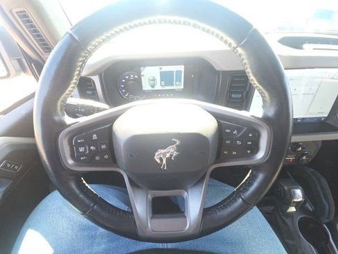 Used 2023 Ford Bronco Wildtrak image 36