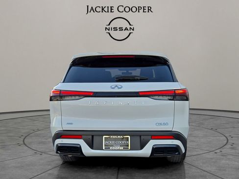 Used 2025 INFINITI QX60 Pure image 4