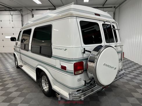 Used 1992 Chevrolet G20 RWD image 10