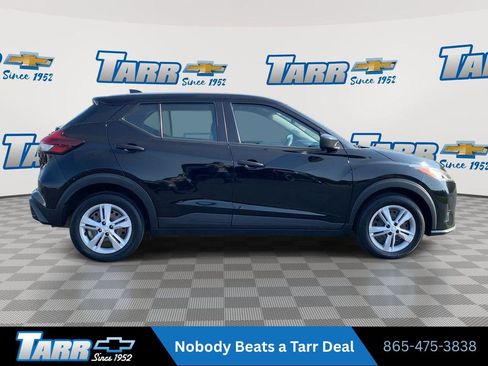 Used 2022 Nissan Kicks S FWD image 9