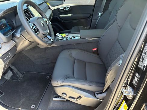 New 2026 Volvo XC90 T8 Plus w/ Protection Package Premier image 19