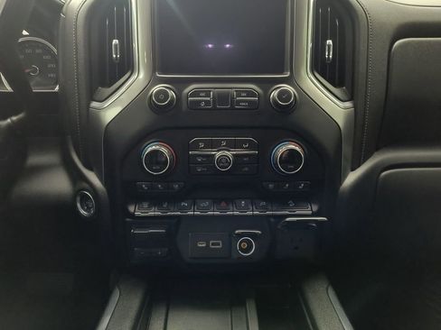 Used 2020 Chevrolet Silverado 3500 LTZ w/ LTZ Premium Package image 16