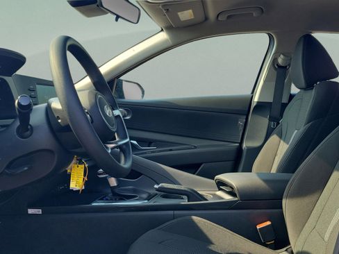 New 2026 Hyundai Elantra SE image 17