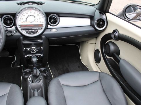 Used 2012 MINI Cooper Convertible image 18