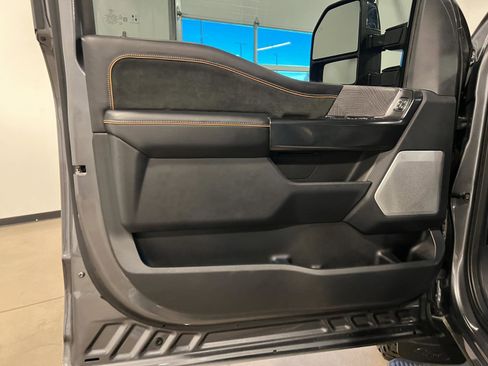 Used 2024 Ford F250 Platinum image 28