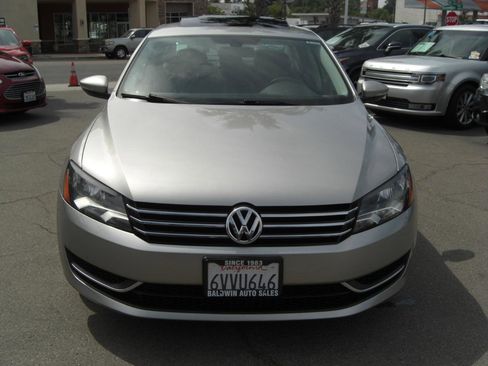 Used 2012 Volkswagen Passat 2.5 SE image 2
