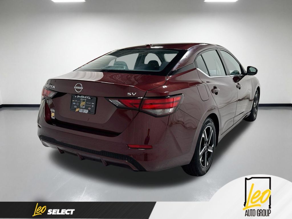 Used 2024 Nissan Sentra SV FWD image 8