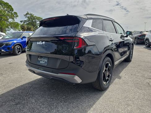 New 2026 Kia Sportage EX image 8