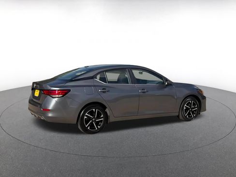 Used 2025 Nissan Sentra SV FWD image 14